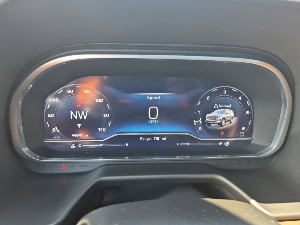 Used 2023 Beige Chevrolet High Country image 21