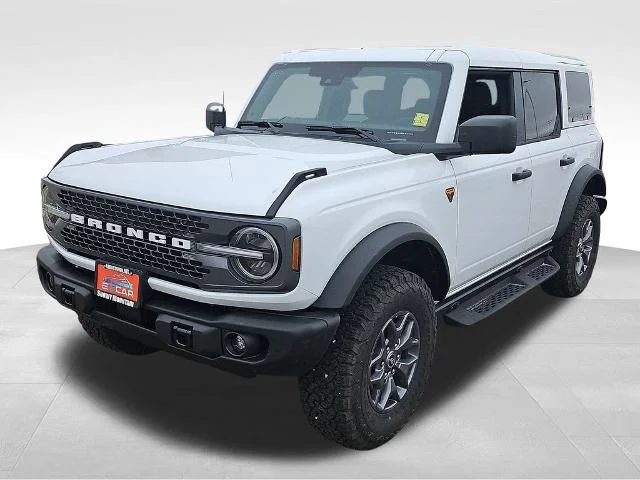 New 2025 Oxford White Ford Badlands® image 73