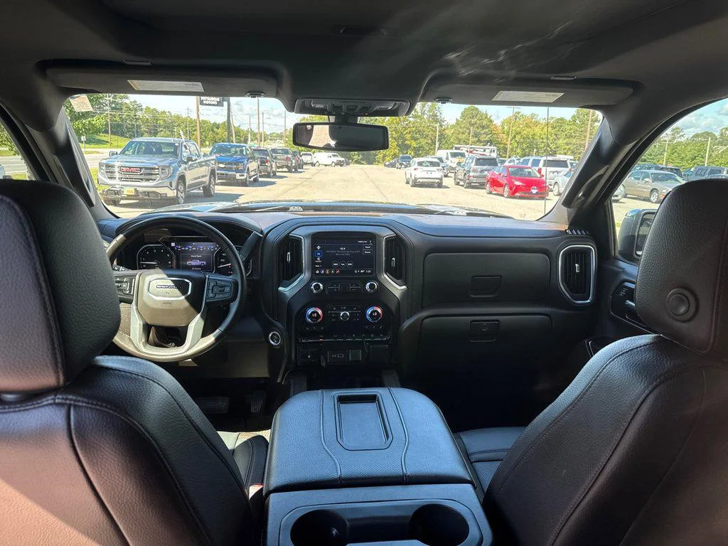 Used 2022 Pacific Blue Metallic GMC 
