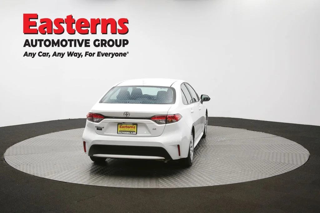 Used 2021 White Toyota LE image 34