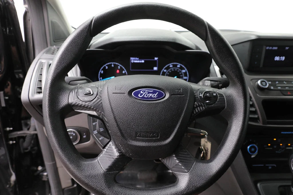 Used 2022 Black Ford XL image 11