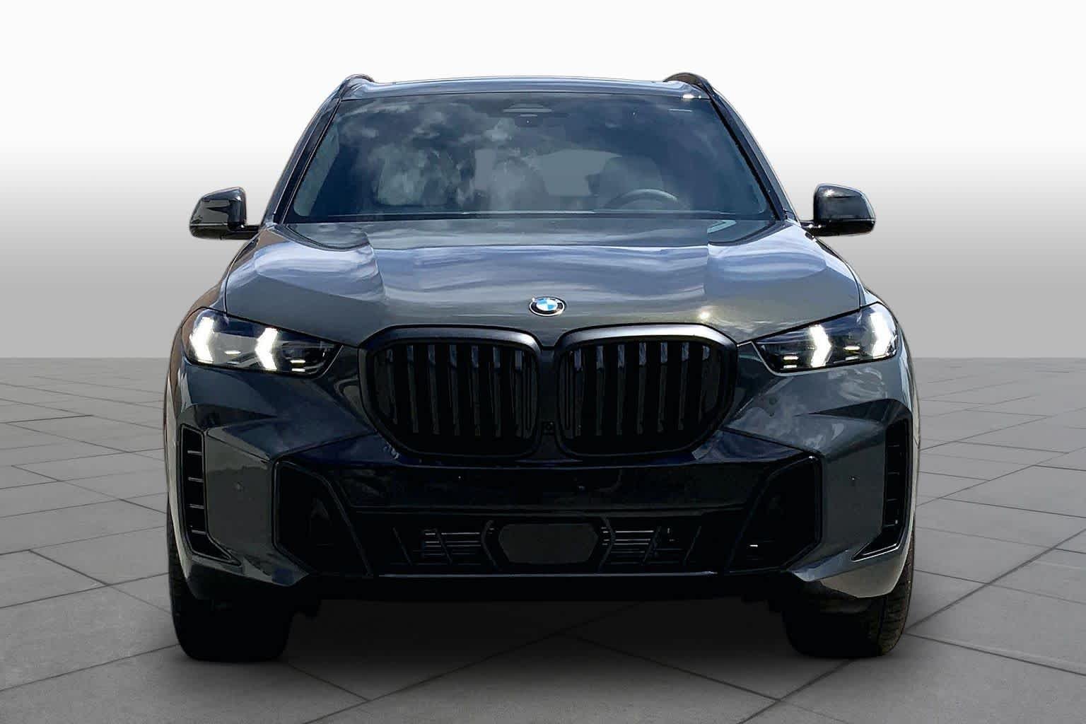 New 2026 Dravit Grey Metallic BMW xDrive40i image 3