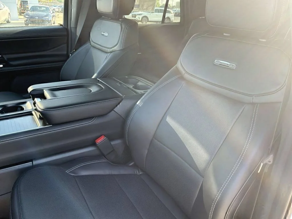 New 2026 Star White Metallic Tri-Coat Ford MAX Platinum® image 12