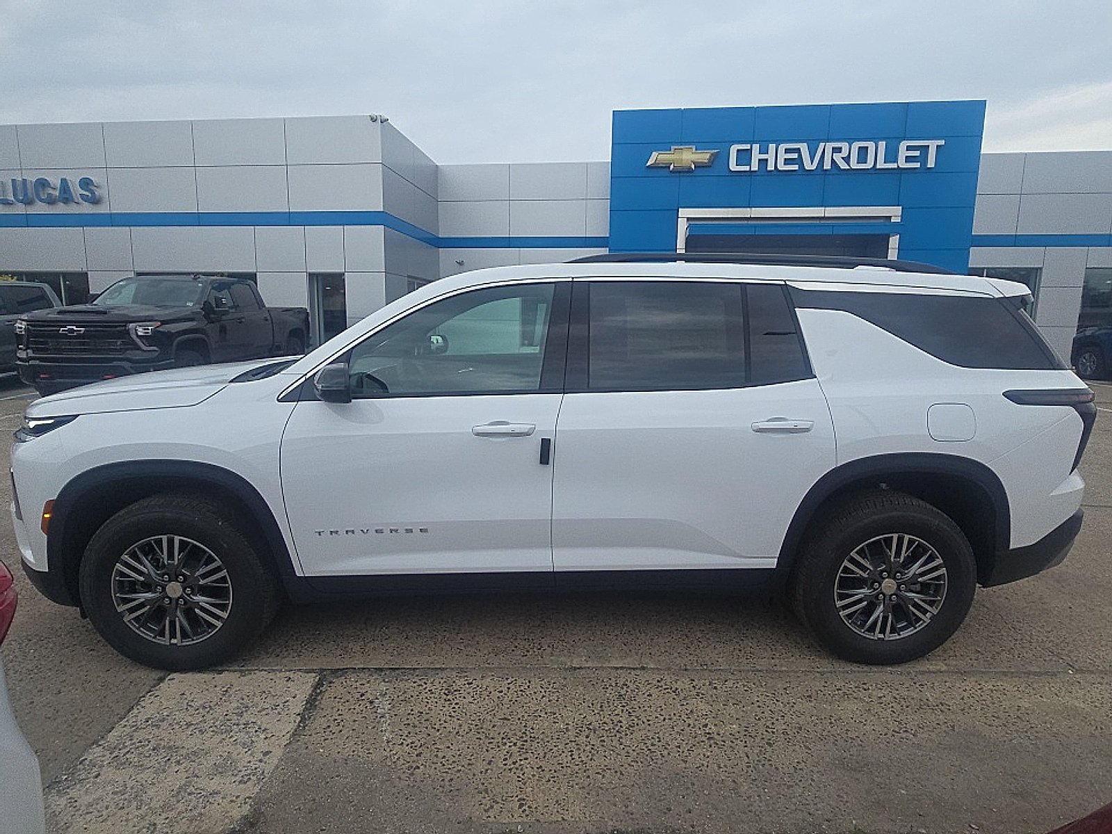 2026 Chevrolet Traverse LT - Photo 6