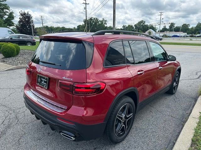 New 2026 MANUFAKTUR Patagonia Red Metallic Mercedes-Benz GLB 250 image 5