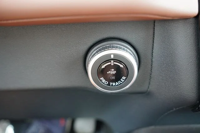 Used 2025 Blue Lincoln Reserve image 38