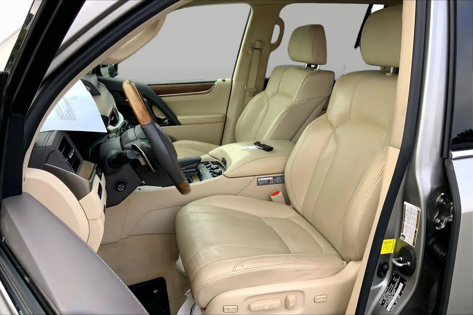Used 2017 Atomic Silver Lexus  image 8