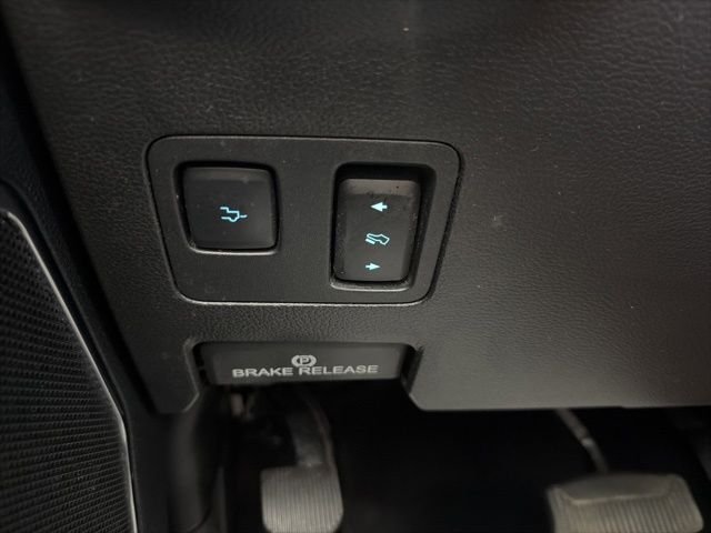 Used 2021 Blue Ford Lariat image 30