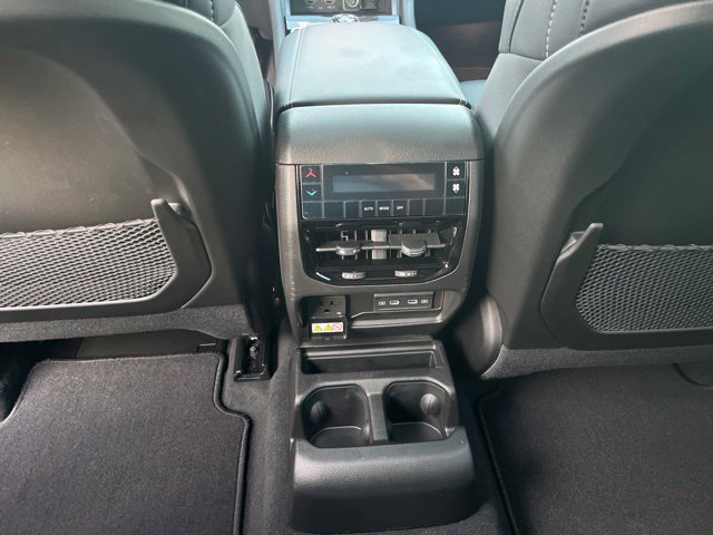 Used 2027 Gray Jeep Limited image 18