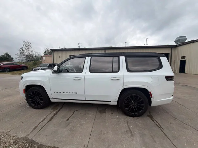 Used 2022 White Jeep Series II image 6