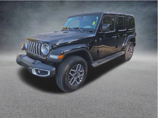 Used 2025 Black Jeep Sahara image 3