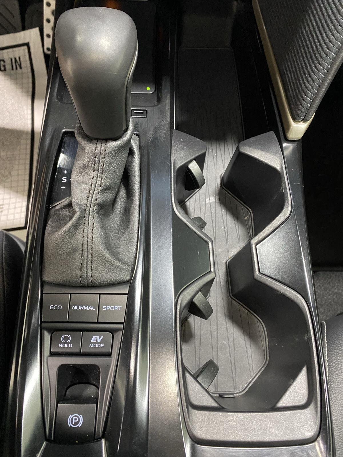 Certified Used 2025 Ice Cap Toyota SE image 28