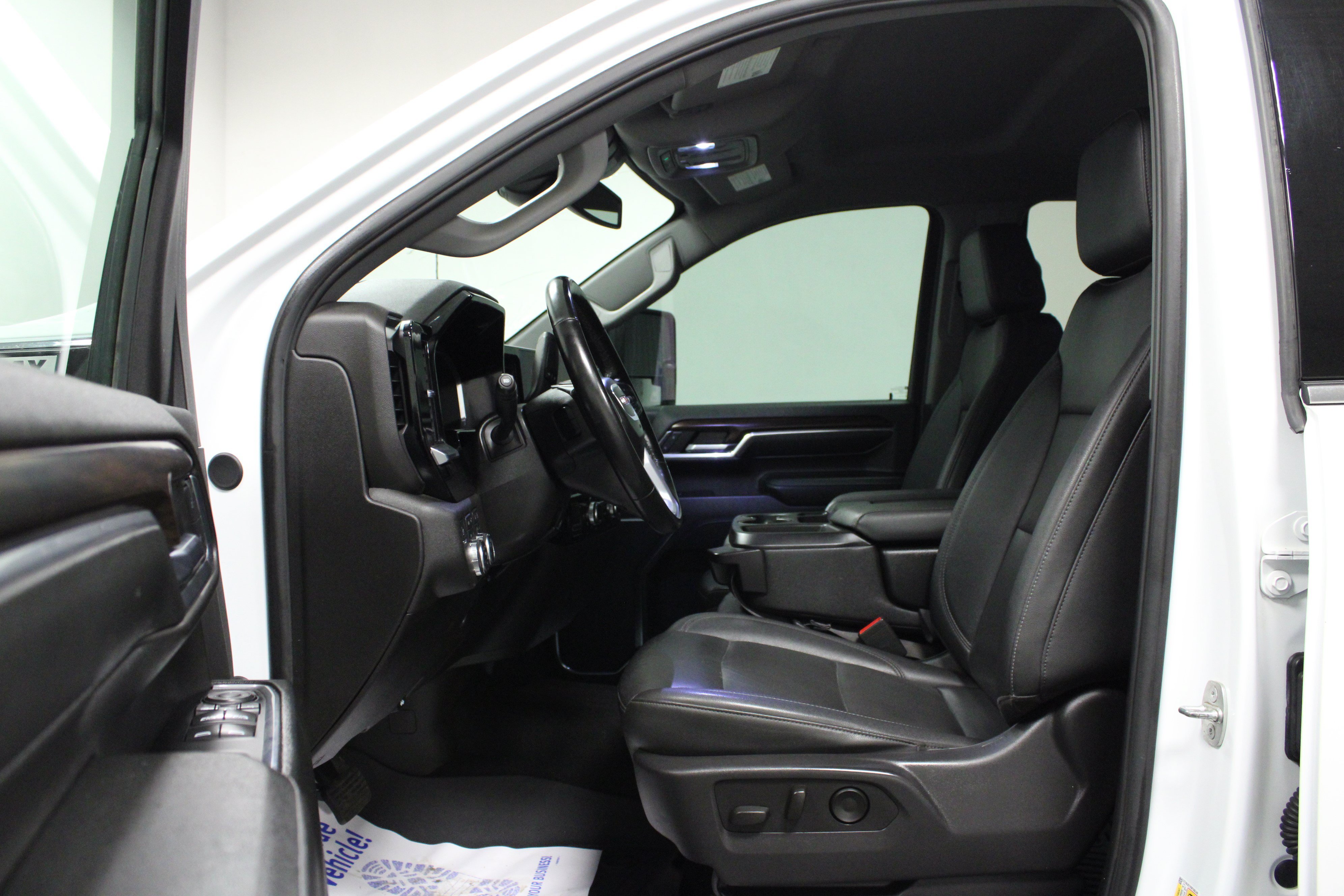 Used 2024 Summit White GMC SLT image 12