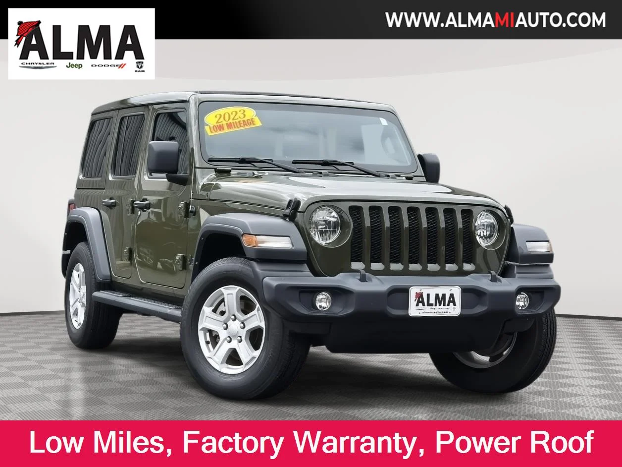 2023 Jeep Wrangler Sport S's photo