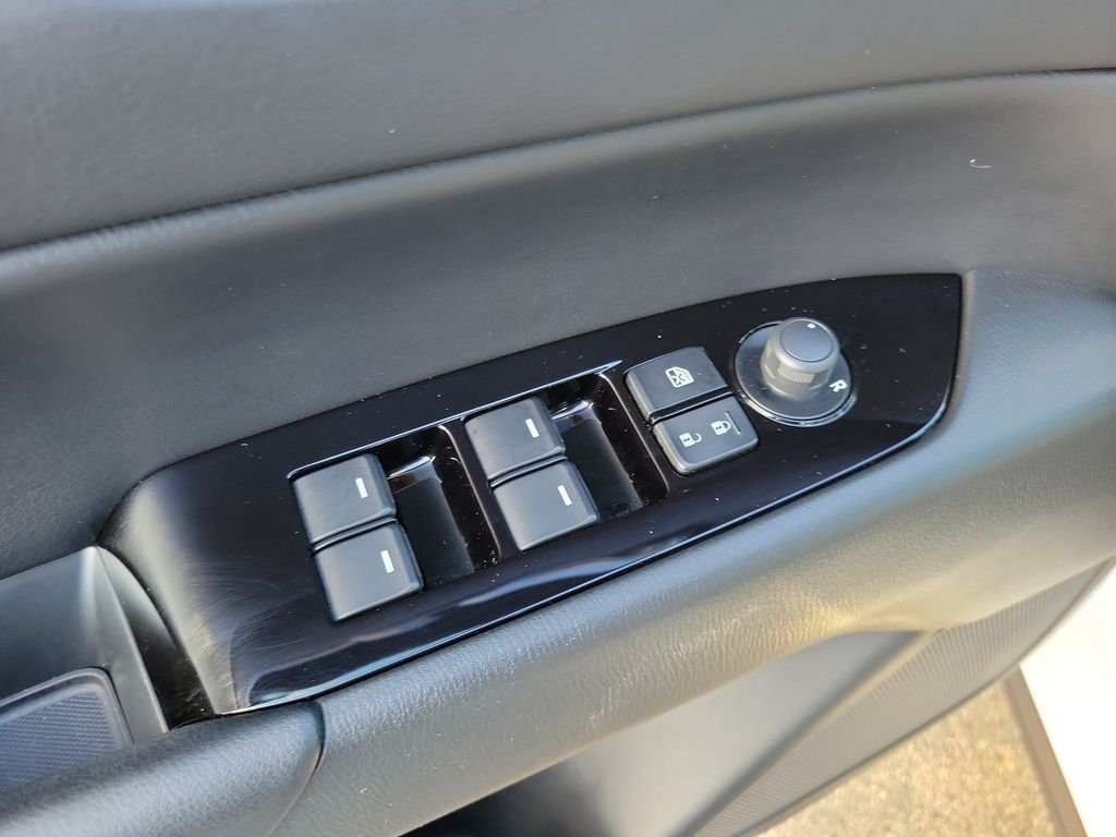 Used 2023 White Mazda 2.5 S Preferred Package image 17