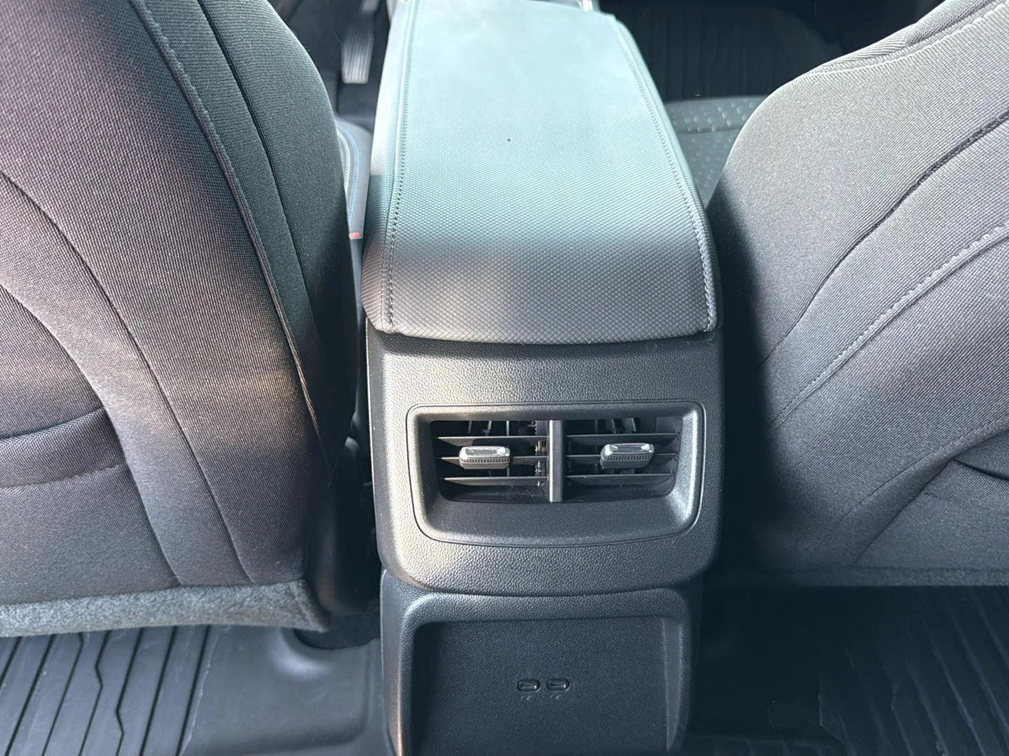 Used 2025 Summit White Chevrolet LT image 19