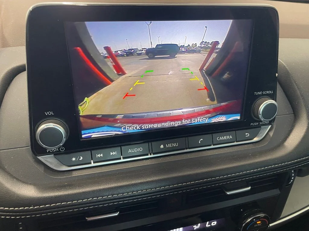 Used 2023 Red Nissan SV image 8