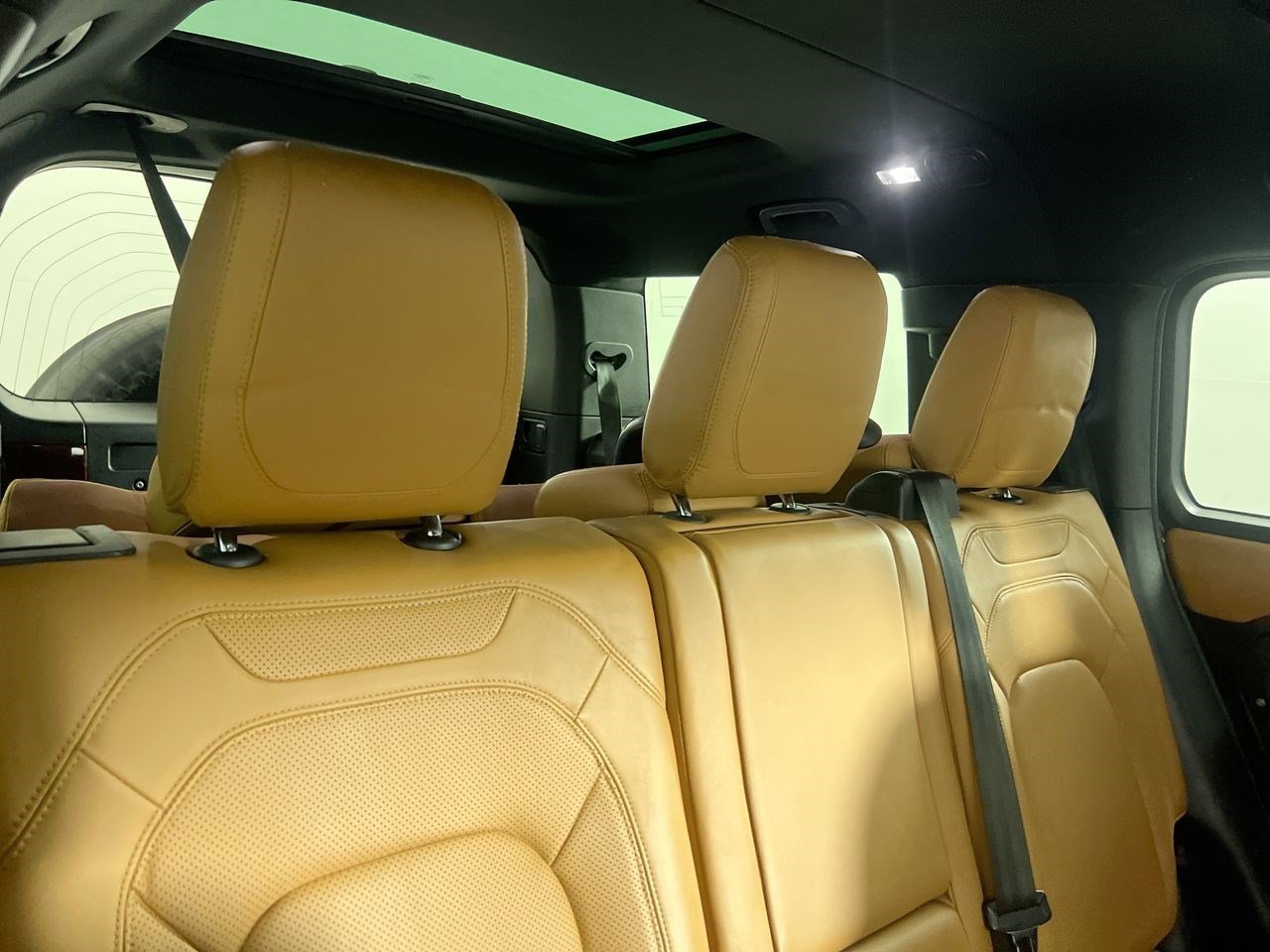 2023 Land Rover Defender SE - Photo 30