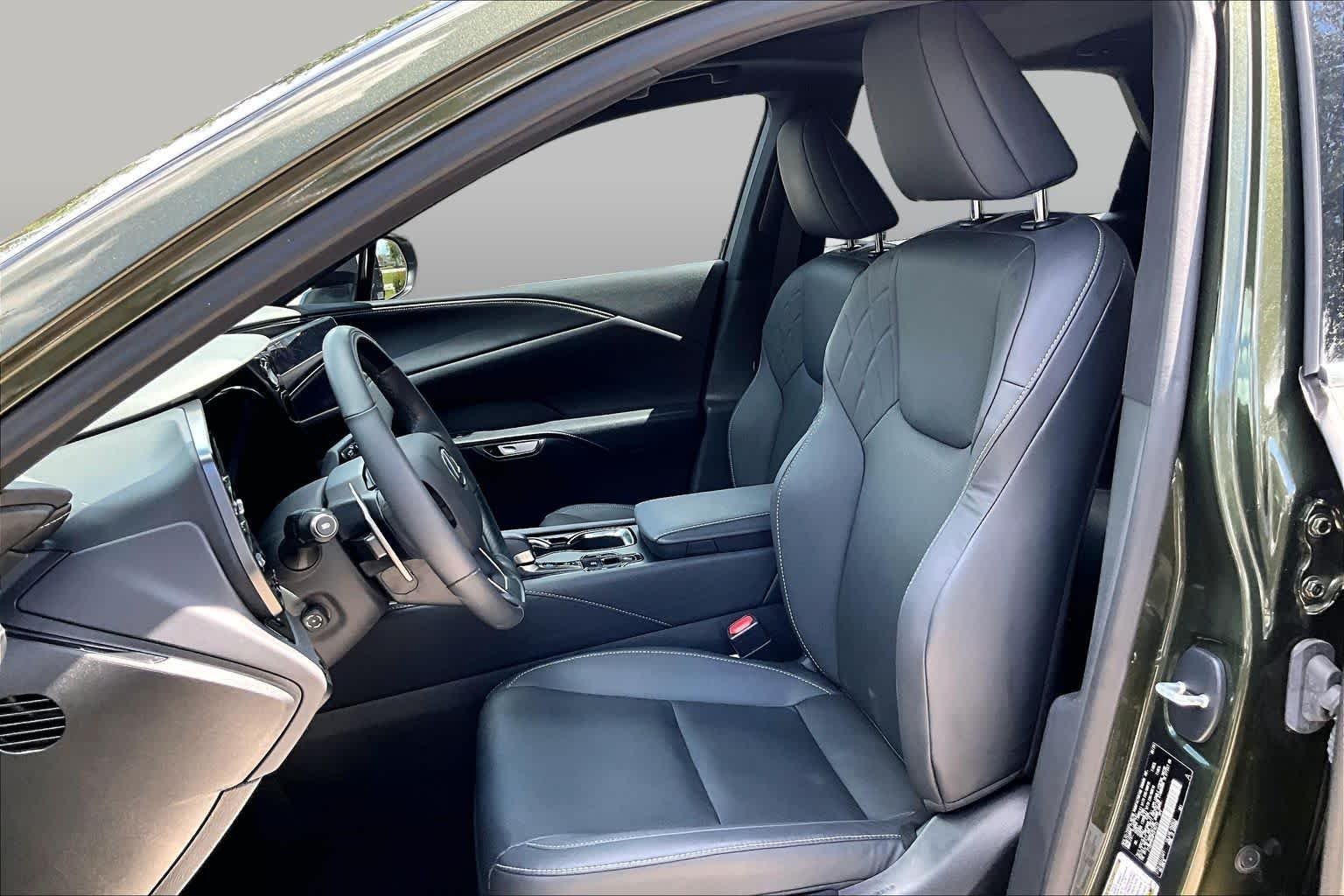 Used 2023 Nori Green Pearl Lexus Premium image 8