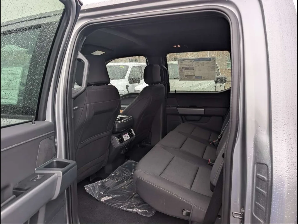 New 2026 Iconic Silver Ford XLT image 6