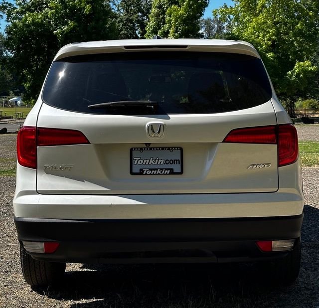 Used 2016 White Honda EX-L image 8
