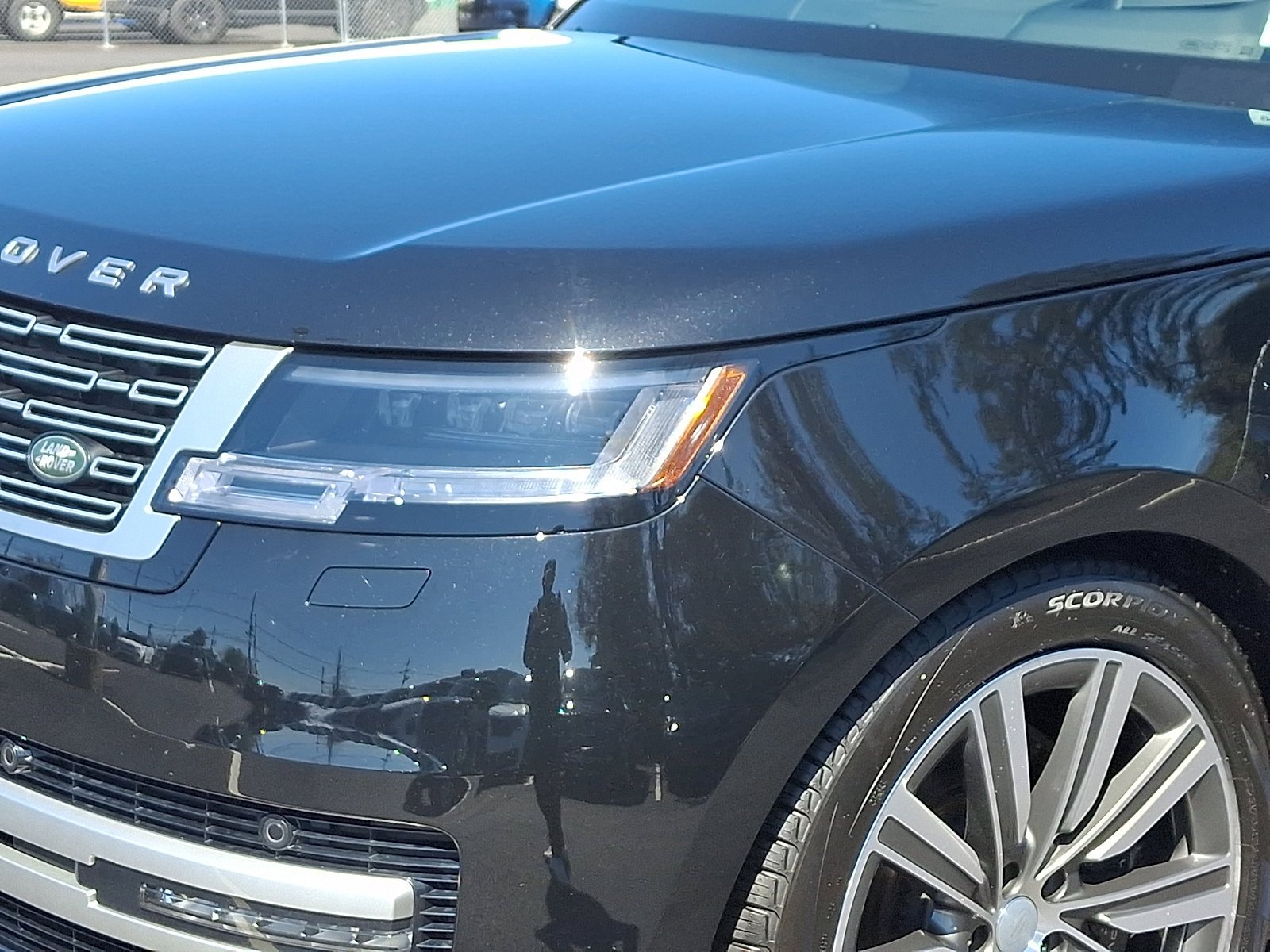 Certified Used 2025 Santorini Black Metallic   1Ag Land Rover Autobiography image 11