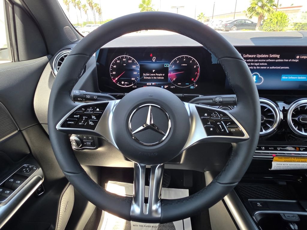 New 2026 Polar White Mercedes-Benz GLA 250 image 22