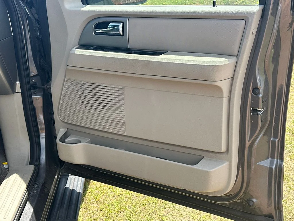 Used 2013 Gray Ford Limited image 14
