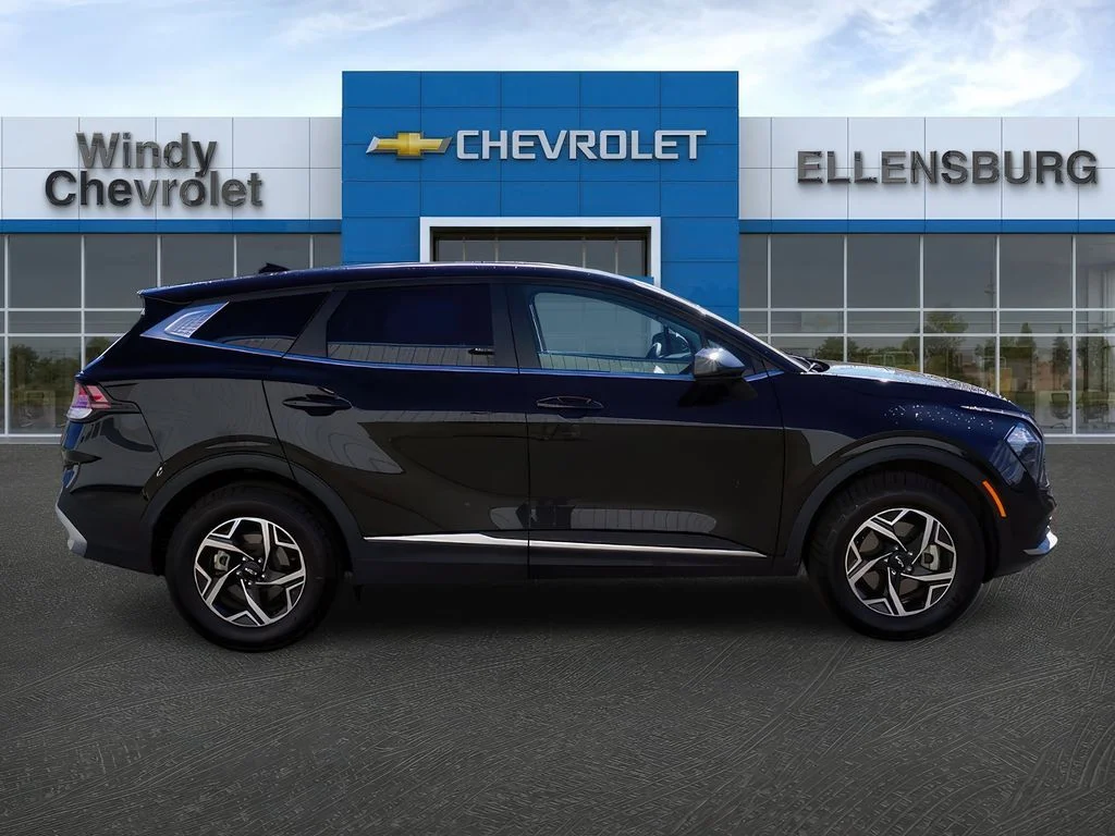 2023 Kia Sportage LX - Photo 8