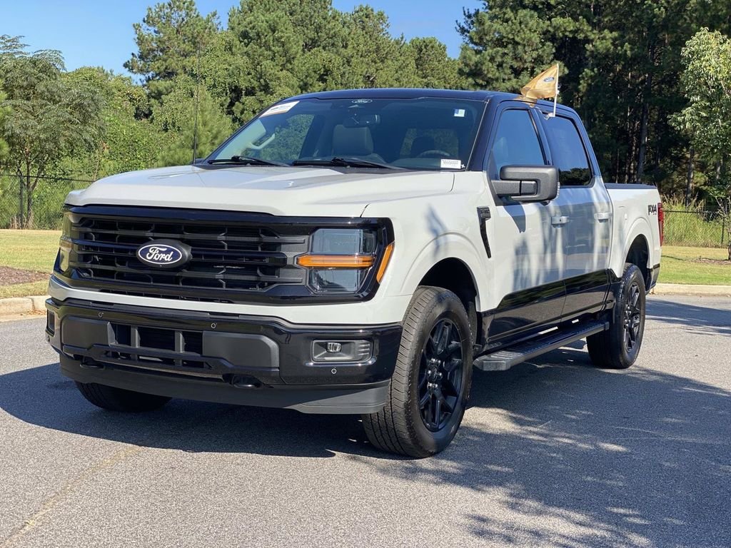 Certified Used 2024 Avalanche Ford XLT image 8