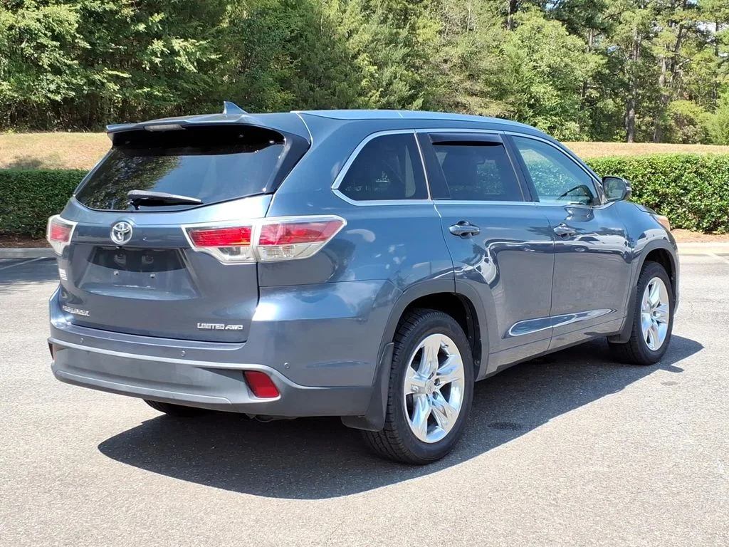 Used 2015 Blue Toyota Limited Platinum V6 image 34