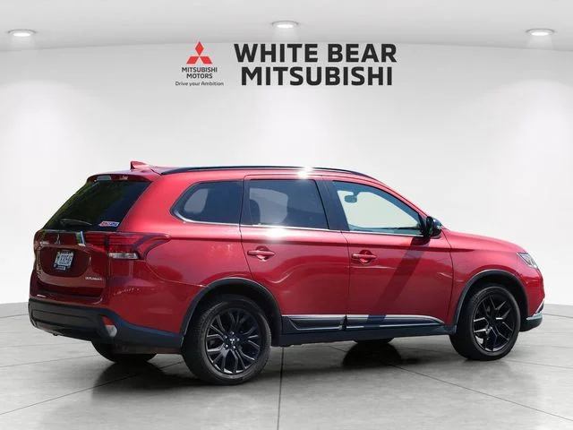 Used 2018 Rally Red Metallic Mitsubishi LE image 5