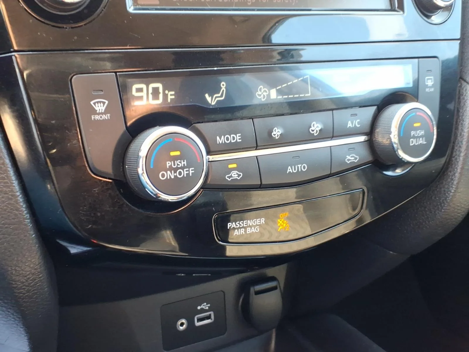 Used 2018 Black Nissan AWD SV image 11