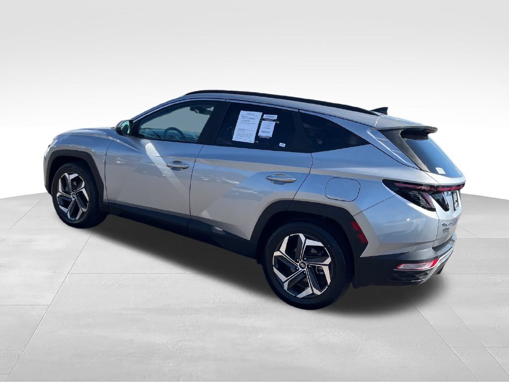 Used 2023 Silver Hyundai SEL image 3