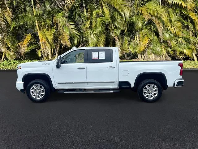 Used 2024 White Chevrolet High Country image 8