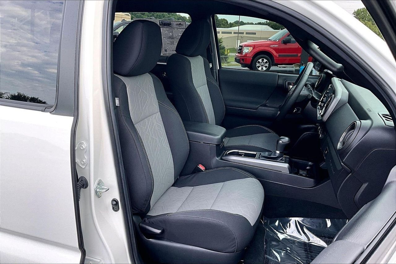 Used 2022 White Toyota TRD Sport image 31