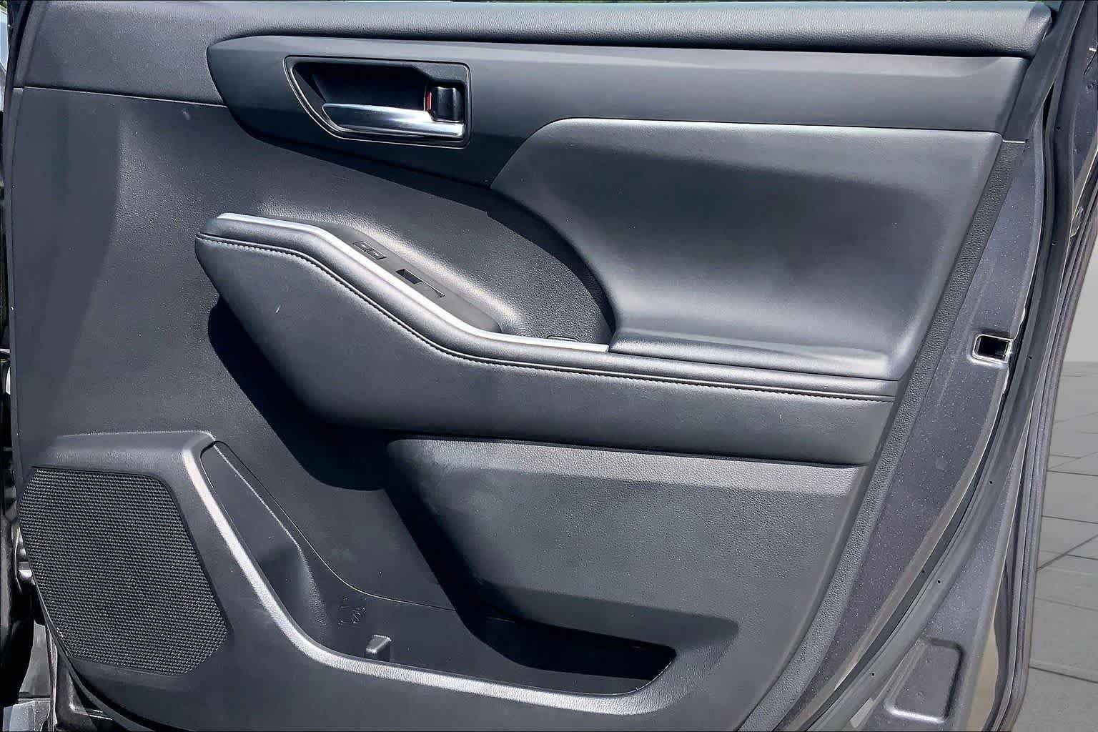 Used 2021 Magnetic Gray Metallic Toyota XSE image 21