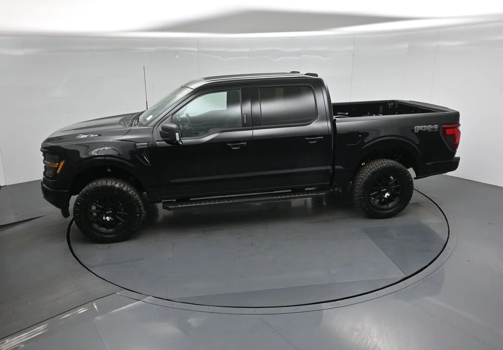New 2026 Agate Black Metallic Ford XLT image 36