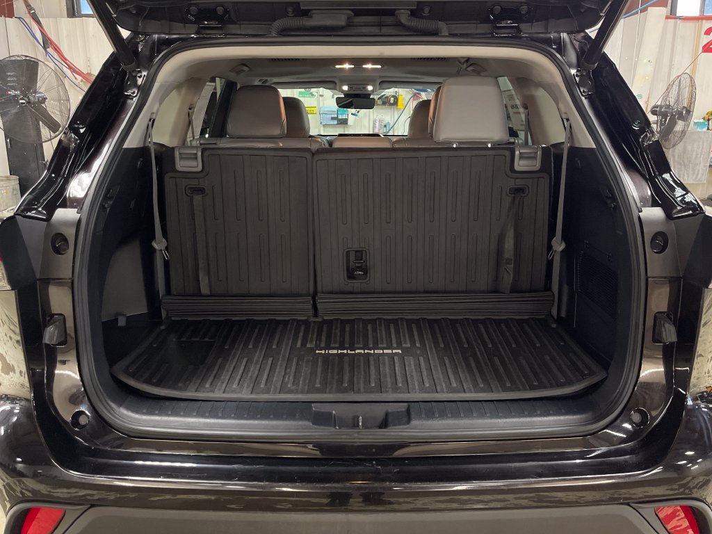 Used 2021 Brown Toyota XLE image 25