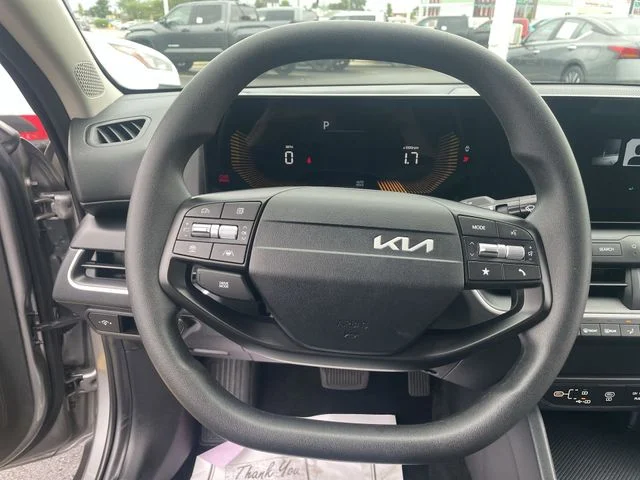 2025 Kia K4 LXS - Photo 19