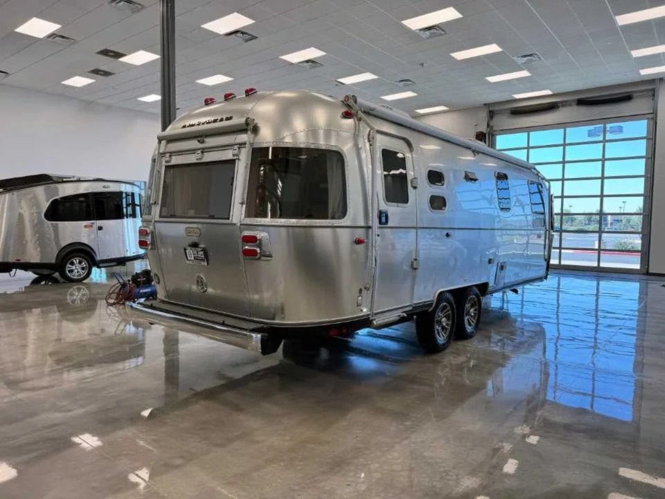 New 2027 SILVER AIRSTREAM  image 1