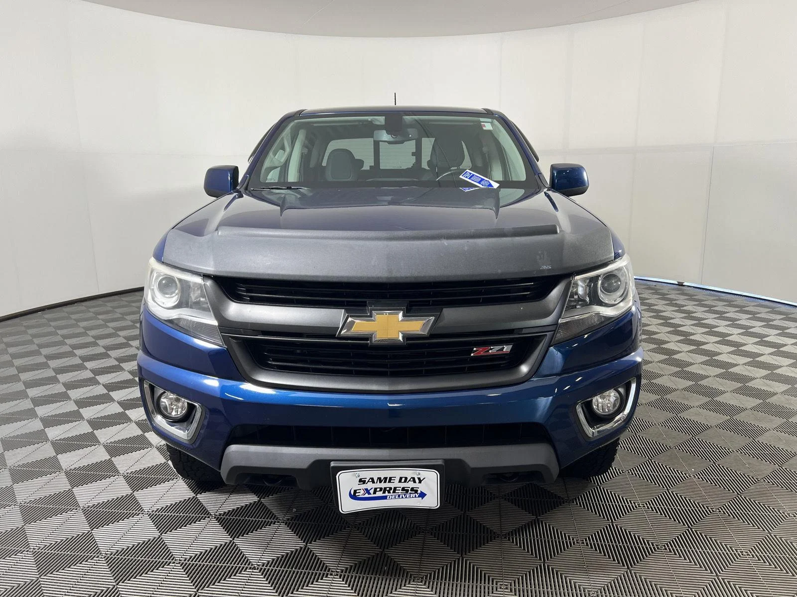 Used 2019 Pacific Blue Metallic Chevrolet Z71 image 31