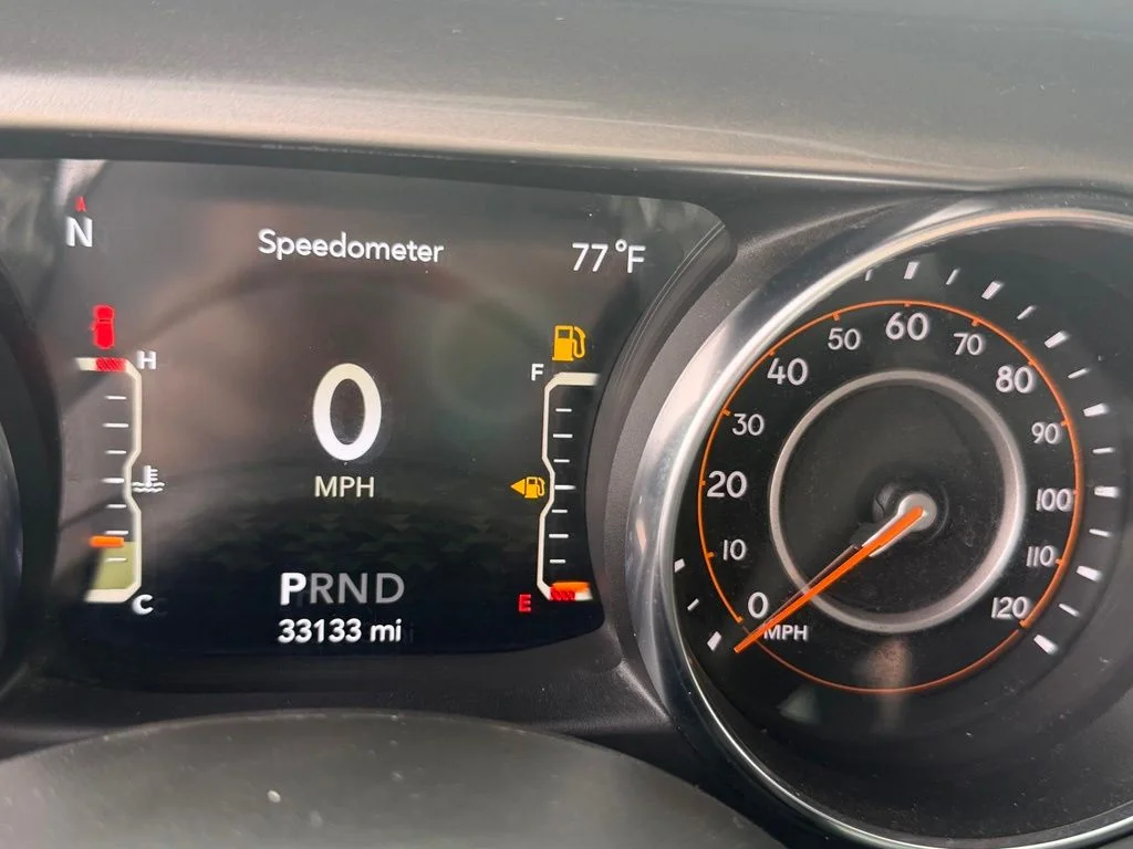 Used 2021 White Jeep Unlimited Sahara image 27