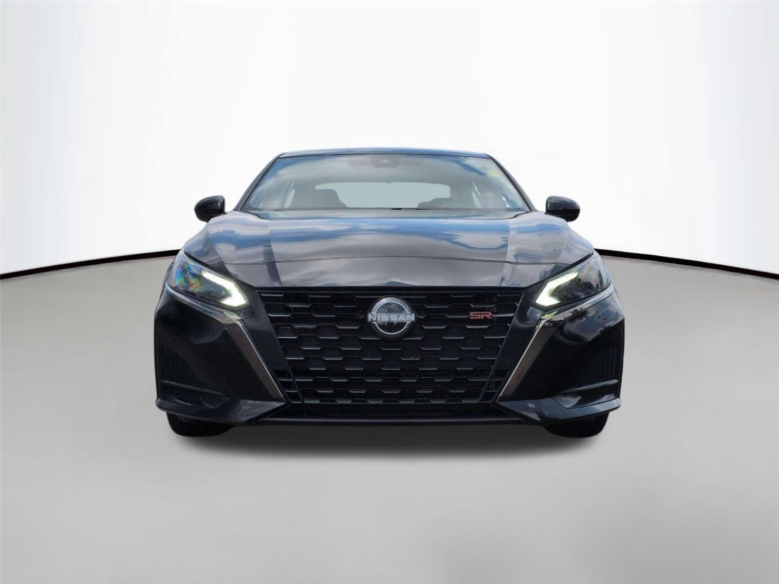 Used 2024 Super Black Nissan 2.5 SR image 8