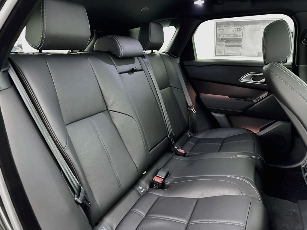 New 2026 Santorini Black Land Rover Belgravia Edition image 28
