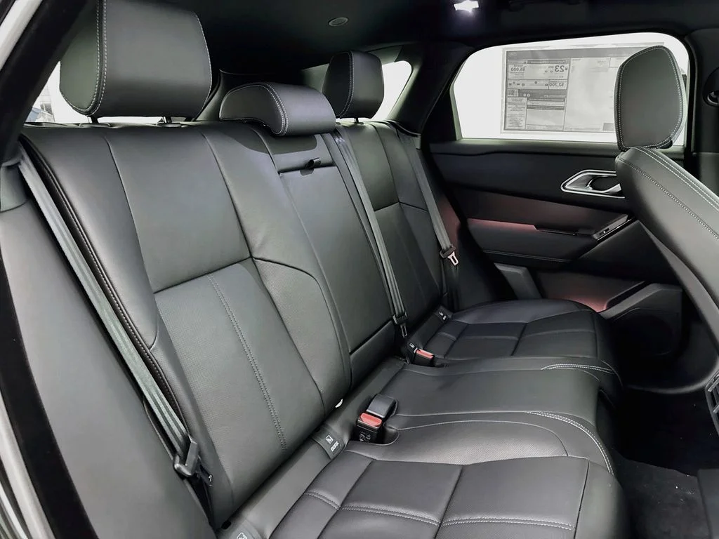New 2026 Santorini Black Land Rover Belgravia Edition image 28