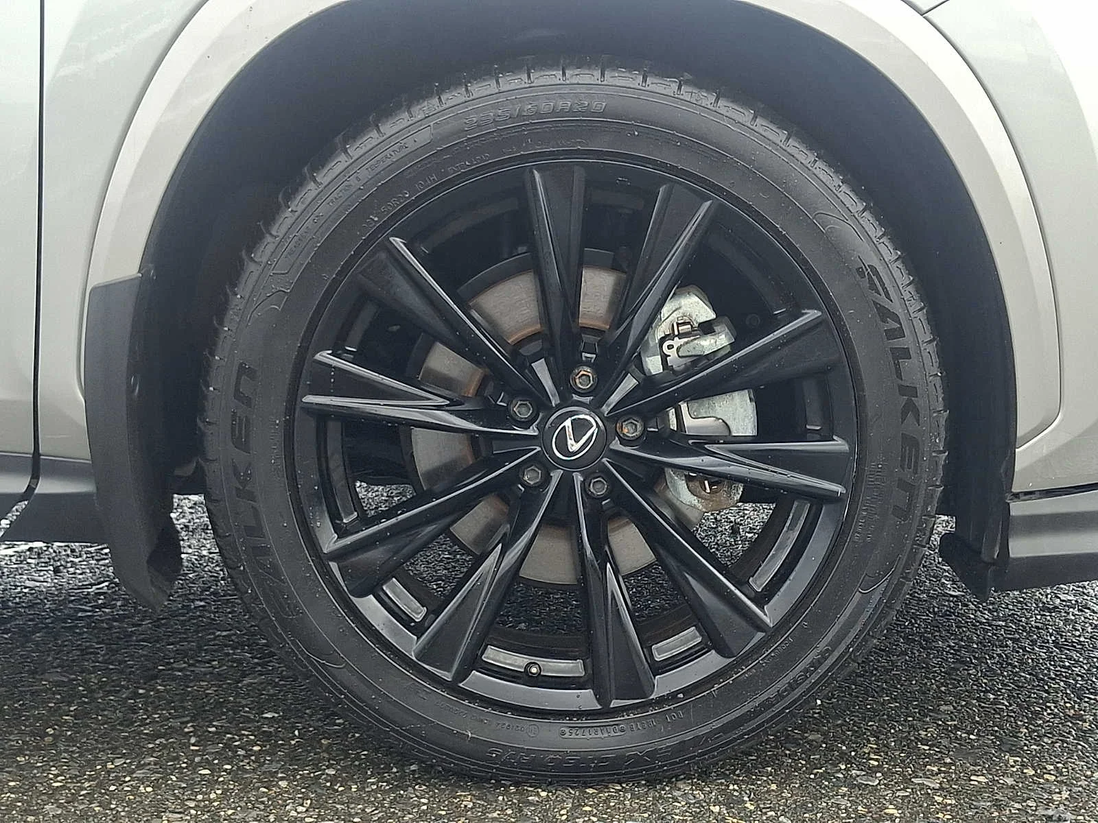 Used 2024  Lexus NX 450h+ F SPORT Handling image 8