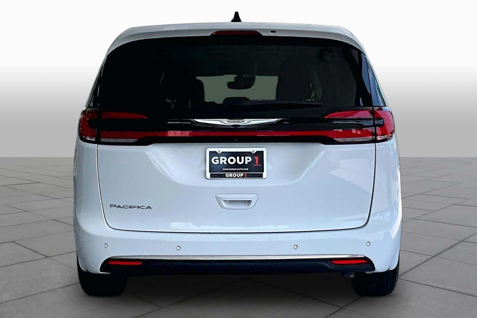 Pre-Owned 2024 Chrysler Pacifica Touring L