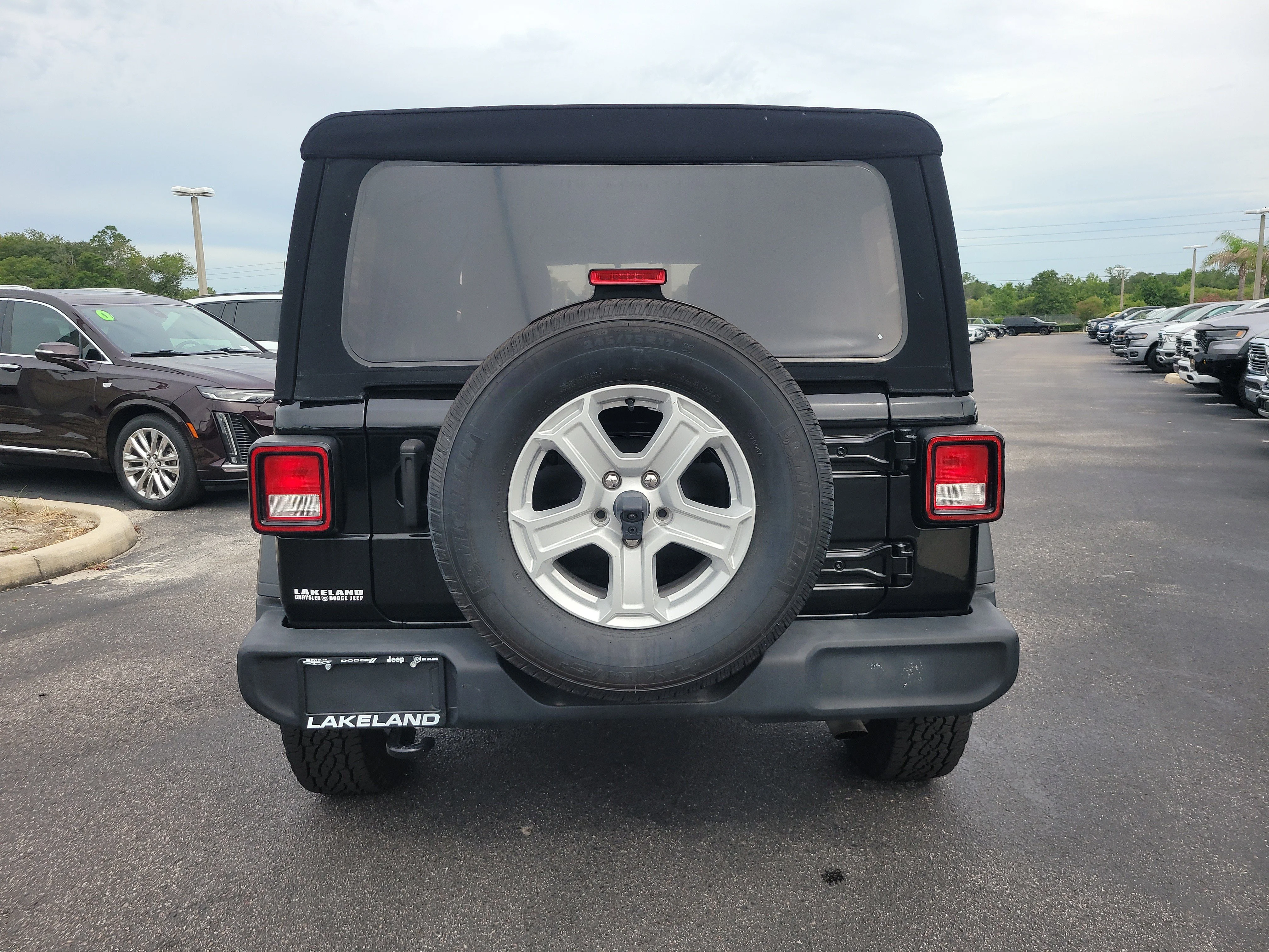 Used 2022 Black Clearcoat Jeep Unlimited Sport S image 5