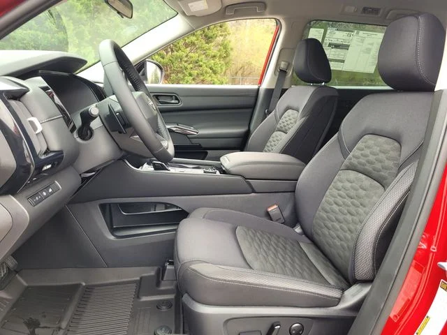 New 2026 Scarlet Ember Tintcoat Nissan SV image 9